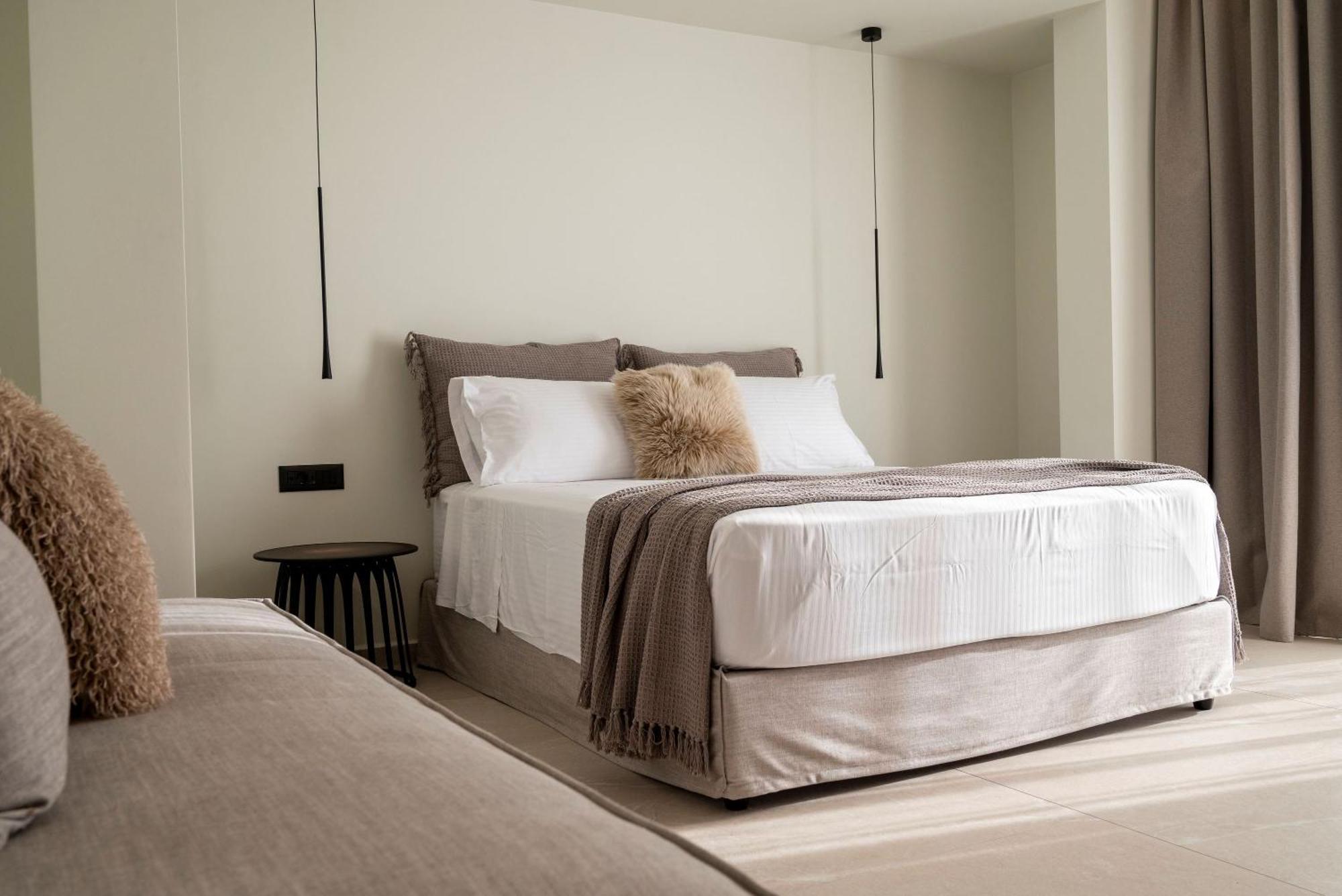 Rhotheon Suites In 伊利索斯 外观 照片