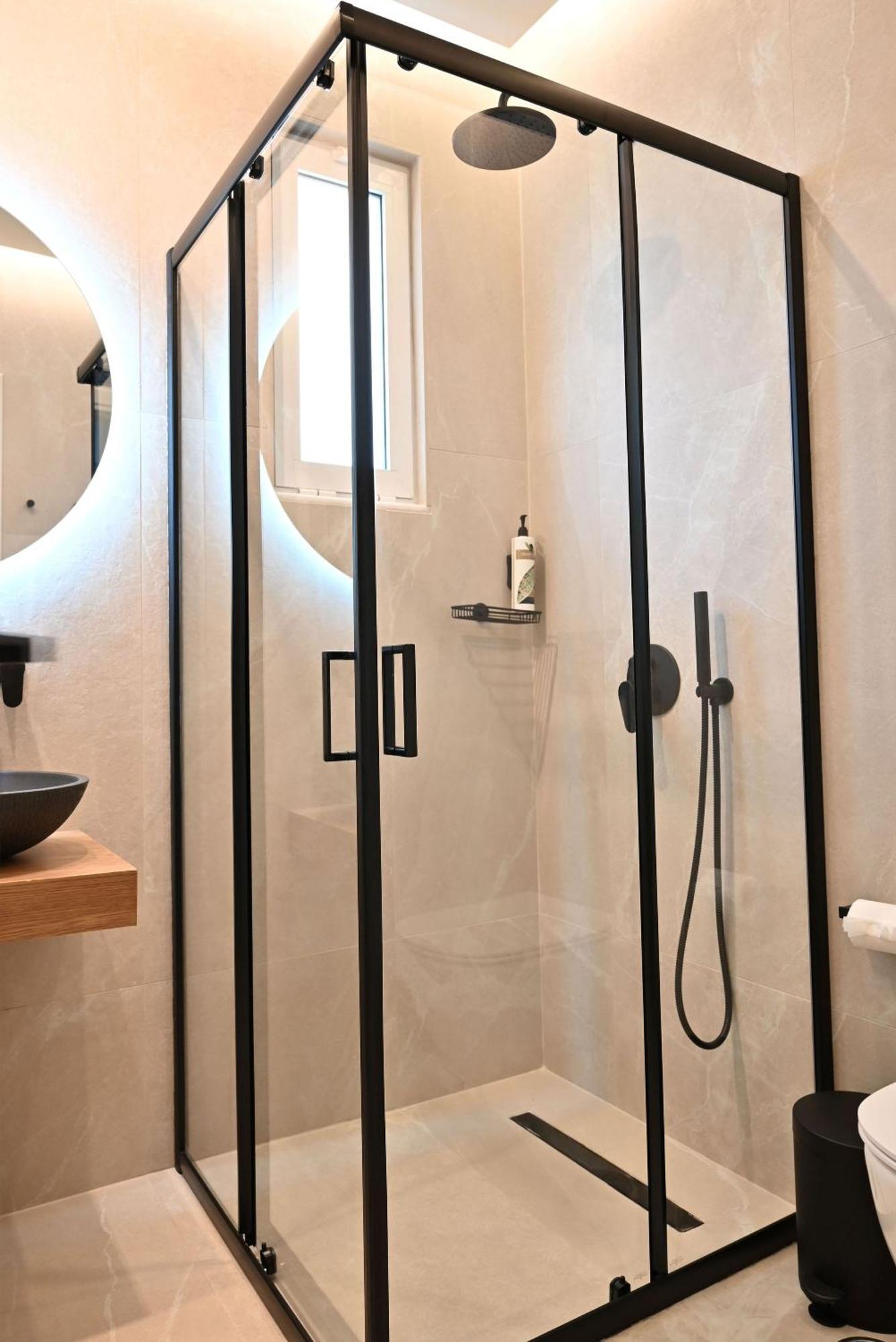 Rhotheon Suites In 伊利索斯 外观 照片